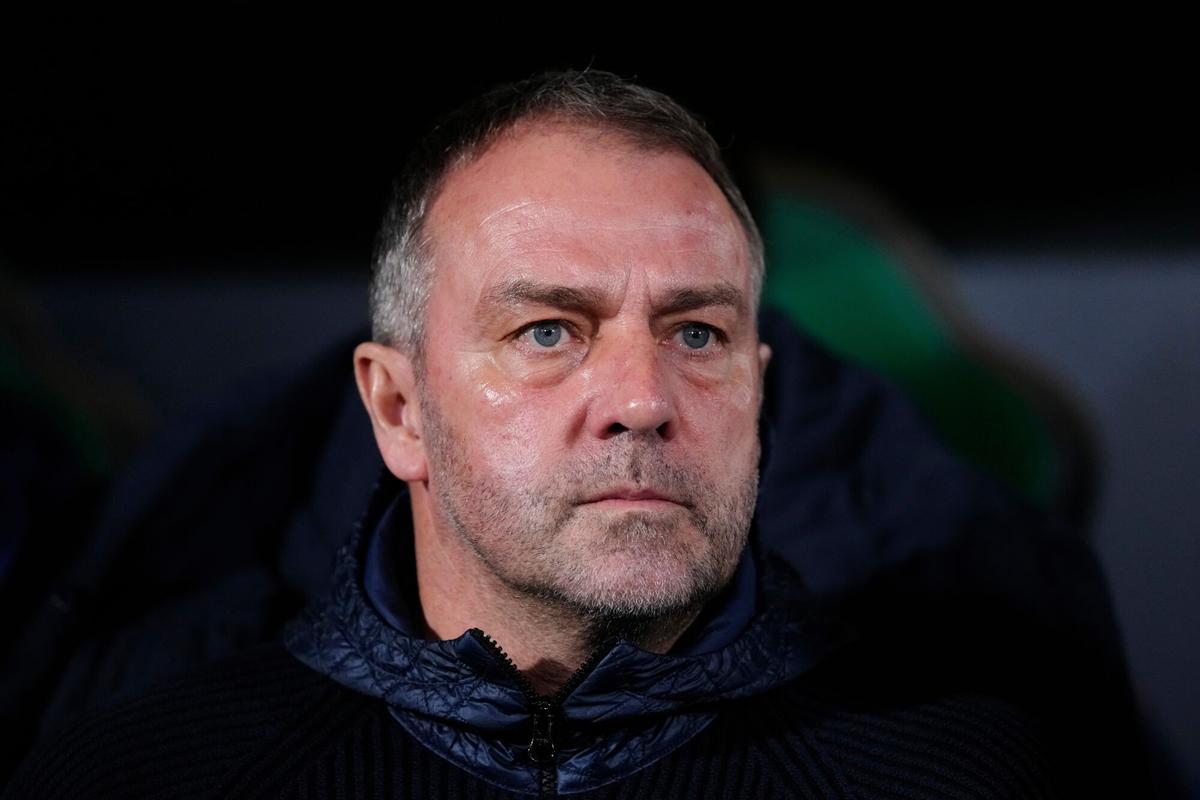 Hansi Flick, durante el Elche - Barça