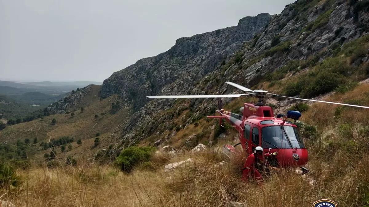 Symbolbild: Der Helikopter "Milana" der Feuerwehr.