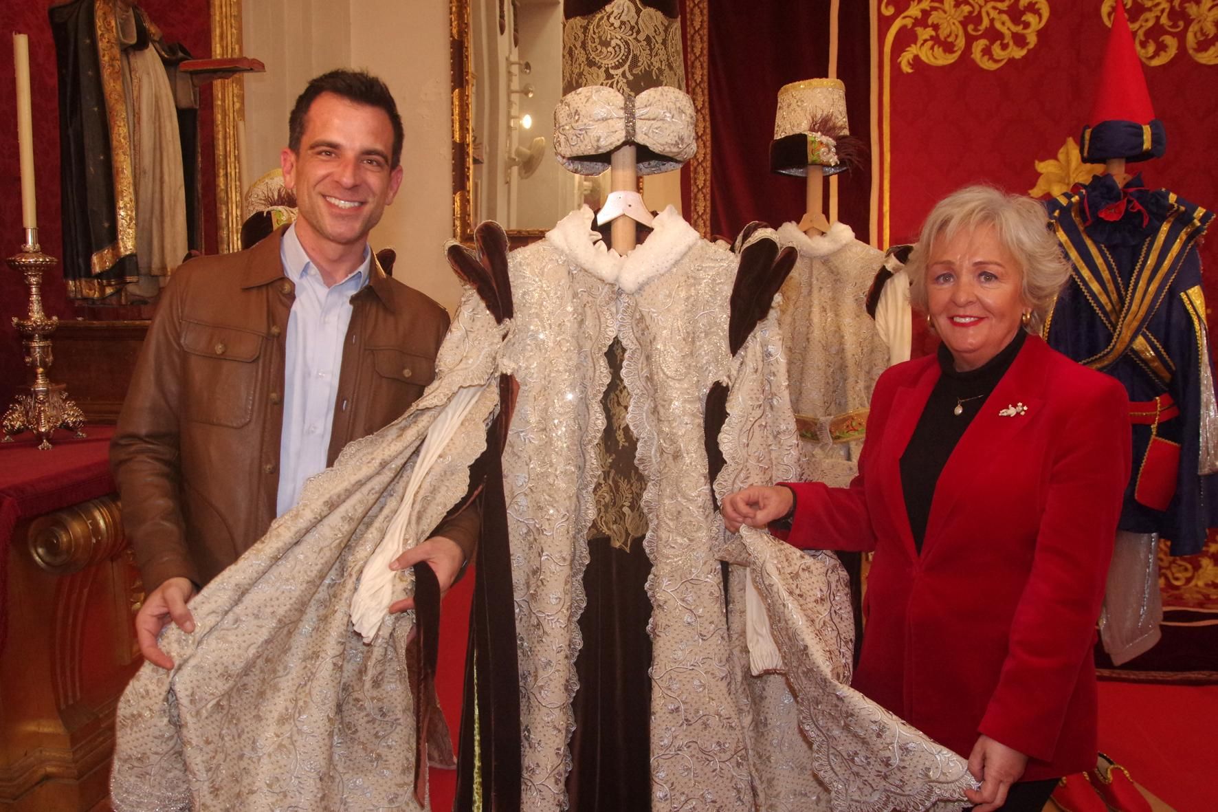 Presentación de los trajes de los Reyes Magos para la Cabalgata de Málaga