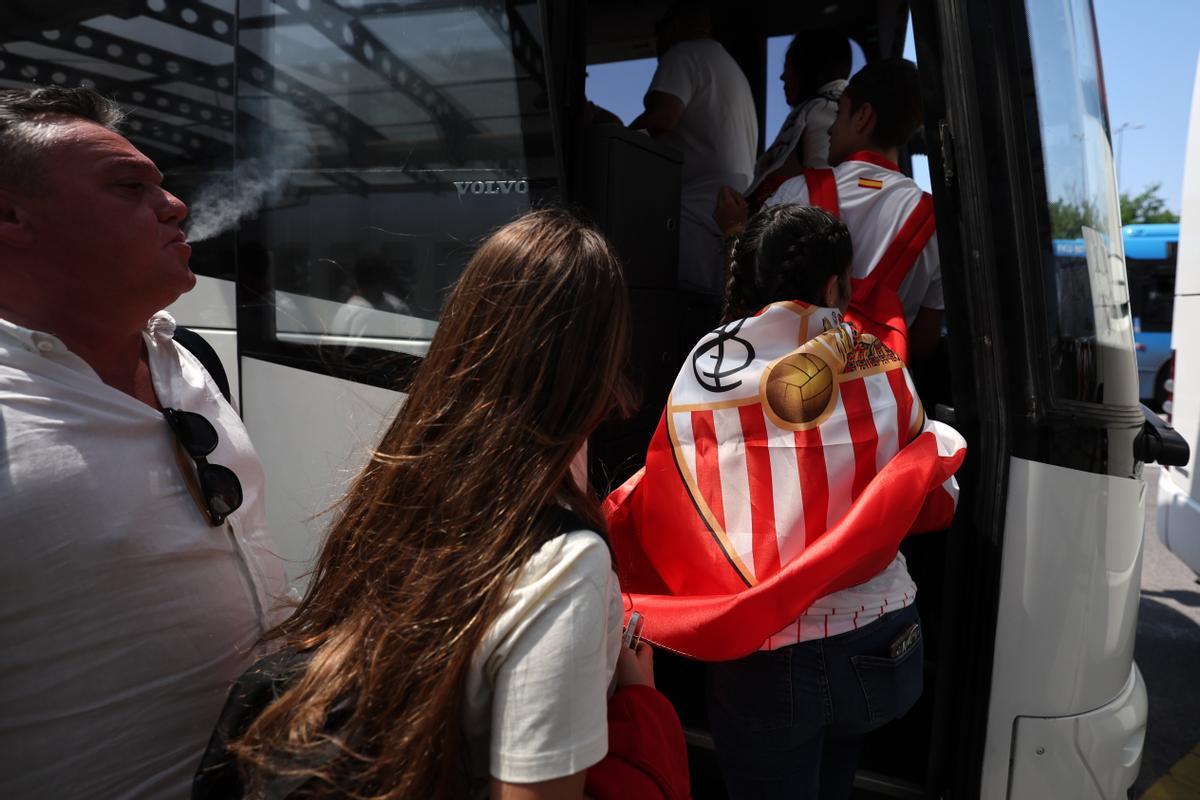 Final de la Europa League: la afición del Sevilla toma Budapest