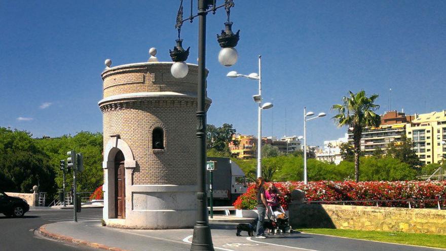 Antiguo depósito de agua del Puente de las Flores.