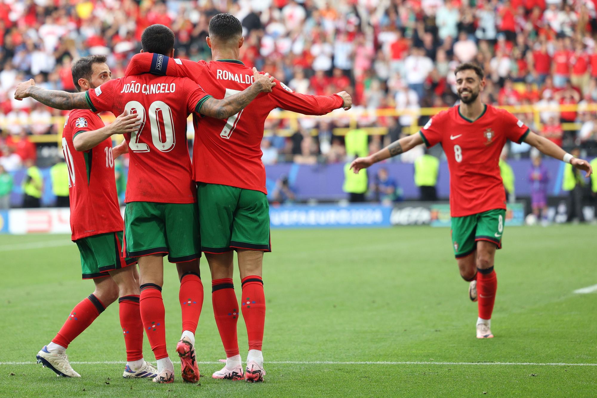 0-3. Portugal se repone como favorita