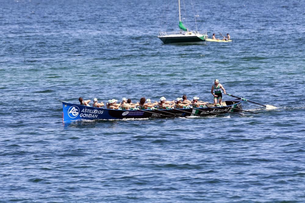 El equipo local se hace con la victoria en la Bandera Concello de Vigo. Ares y Puebla acechan el liderato de Samertolaméu en un día de locos con viento cambiante.