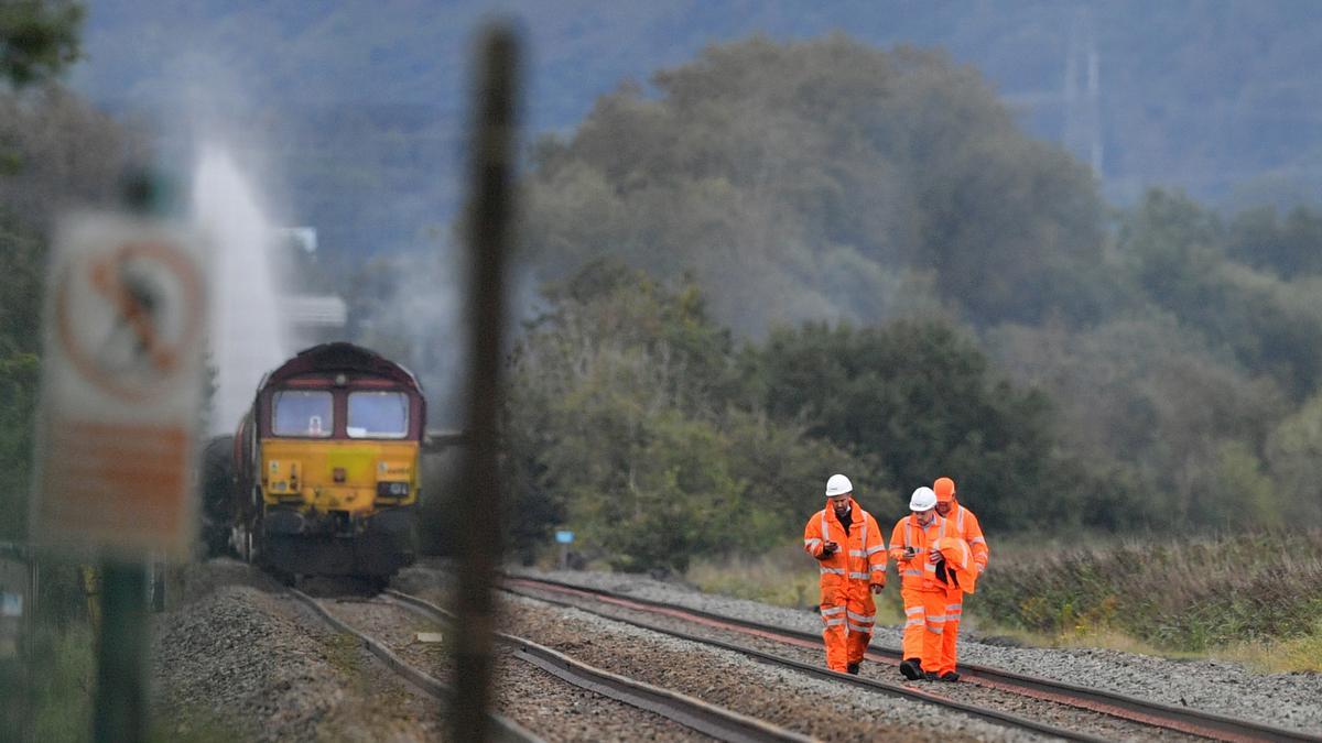 El choque de dos trenes en Gales se salda con al menos un muerto y 15