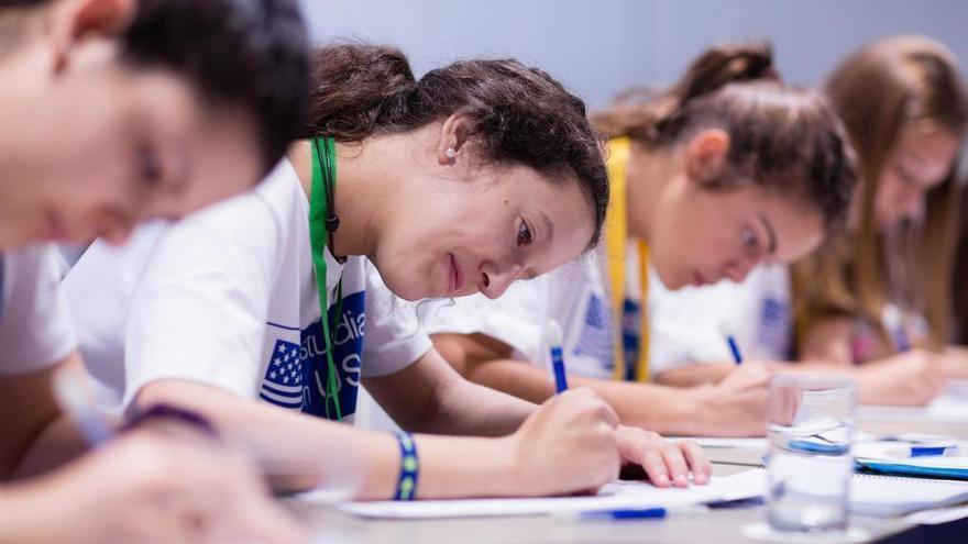 Treinta estudiantes de A Coruña cursarán el próximo año académico en EE.UU. y Canadá con la beca de la Fundación Amancio Ortega