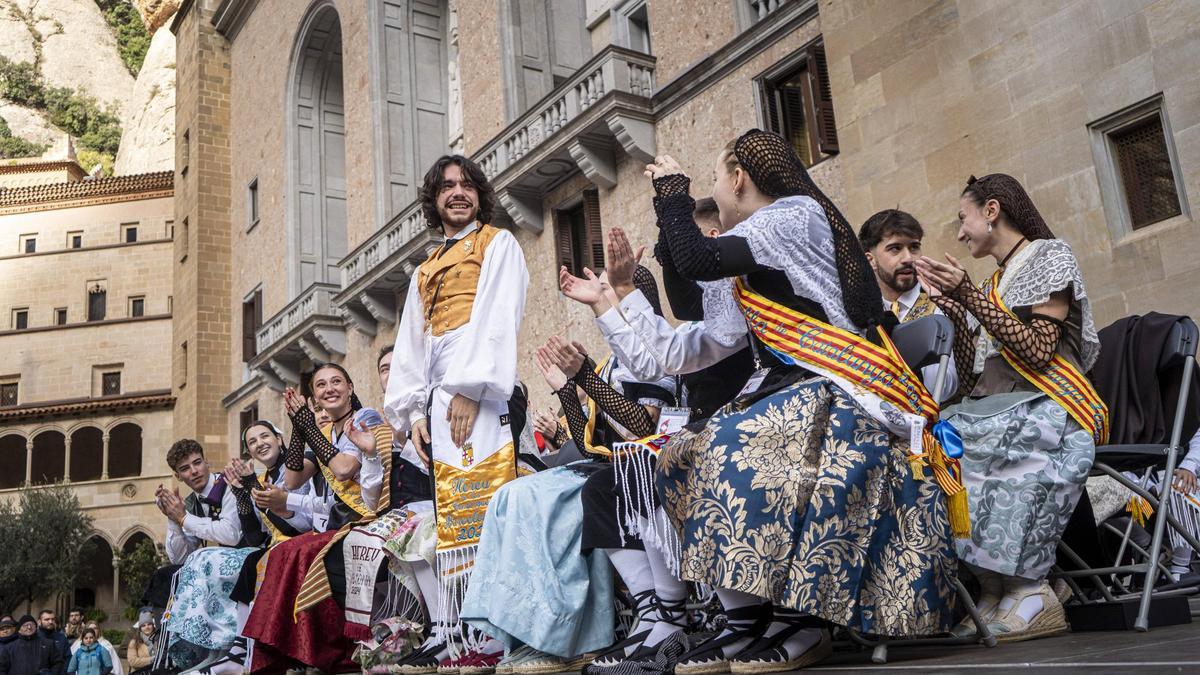 Mallol Vall, bo i dret al centre de la imatge, durant la seva proclamació a Montserrat el 23 de novembre
