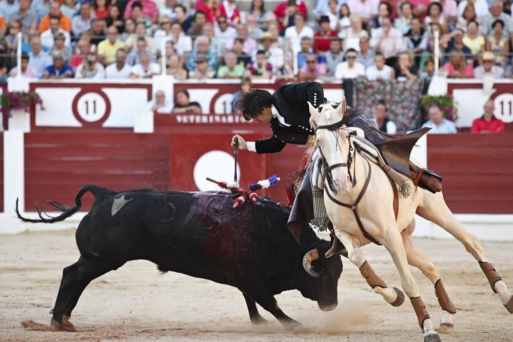 Rejoneo en la feria taurina de Begoña.