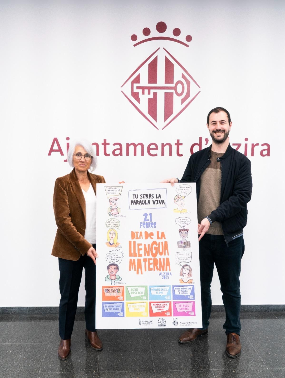 Els regidors Virtuts Piera i Israel Pérez, en la presentació del cartell elaborat a partir de les propostes de l’estudiantat.