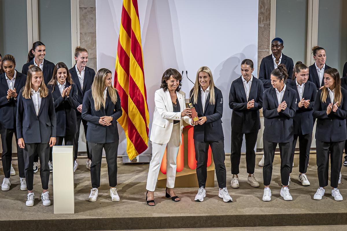 Medalla de Honor de Oro del Parlament al Barça femeníno