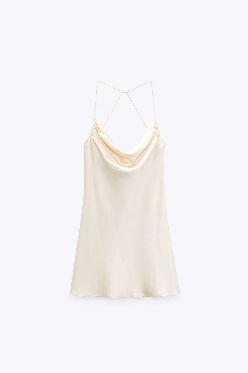 ZARA   Vestido blanco satinado de corte fluido