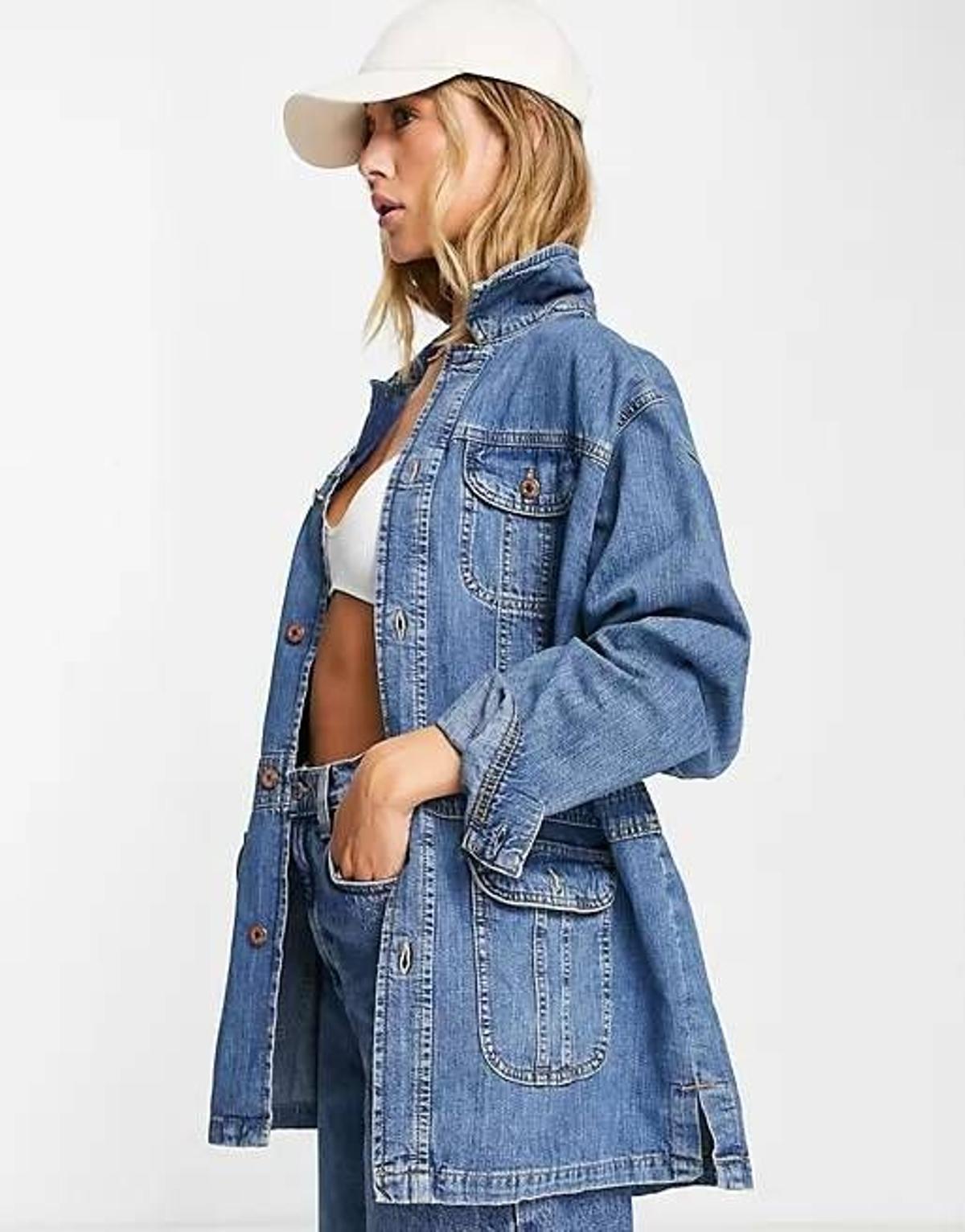 Chaqueta vaquera azul medio cómoda de estilo años 70 de Topshop