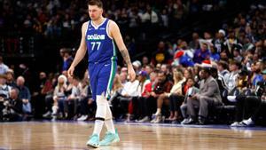 Doncic regresó tras lesión, pero no pudo evitar la derrota de los Mavs