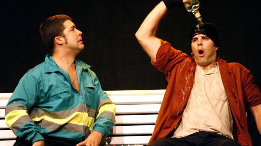 Humor ácido y conflictos amorosos inauguran el programa del Luzzy