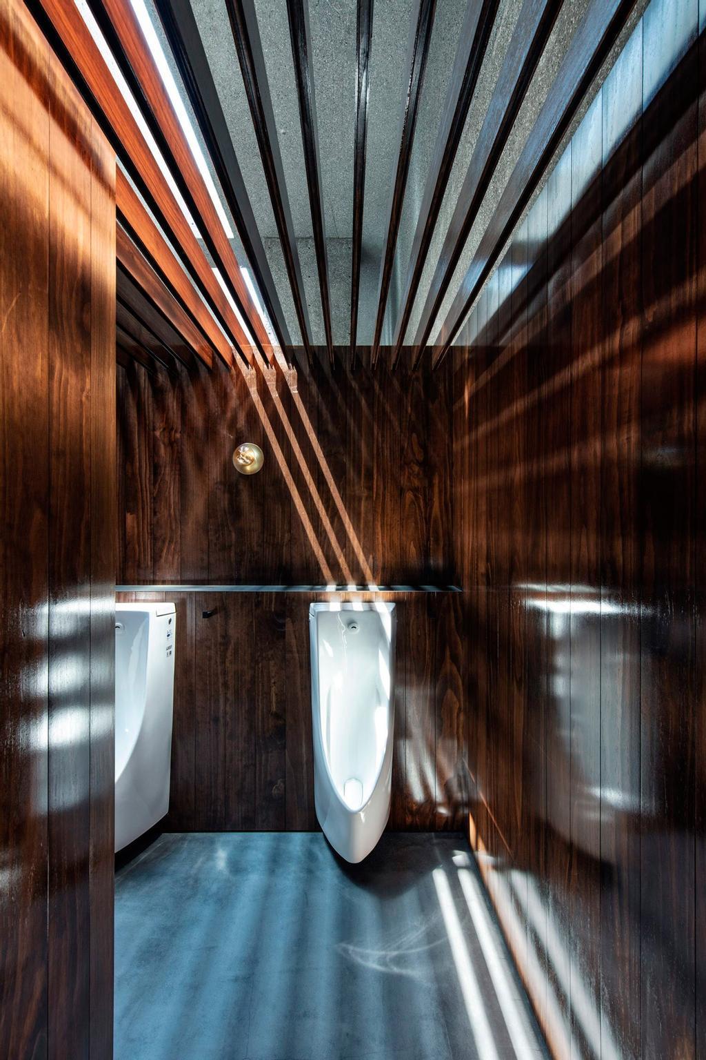 Inodoros del interior del baño.