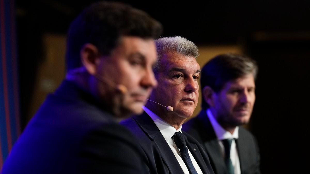 Joan Laporta, junto a Eduard Romeu y Mateu Alemany