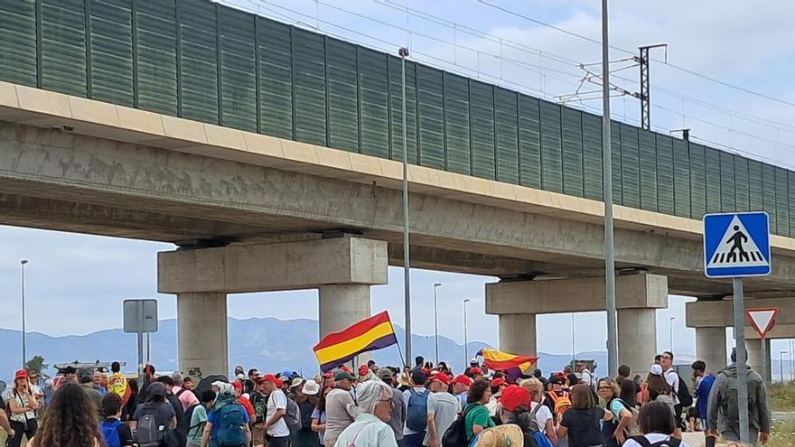 La Senda del Poeta encara su etapa final tras llegar a Elche