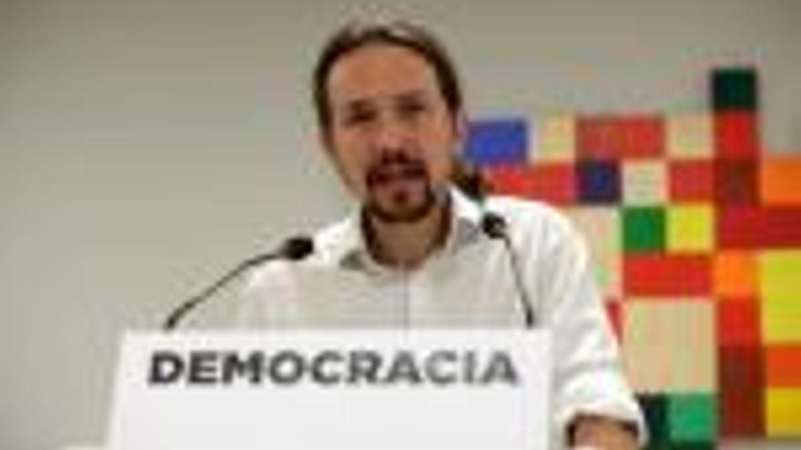 Pablo Iglesias va demanar un «cop de mà» al PSOE per fer fora el PP del Govern.