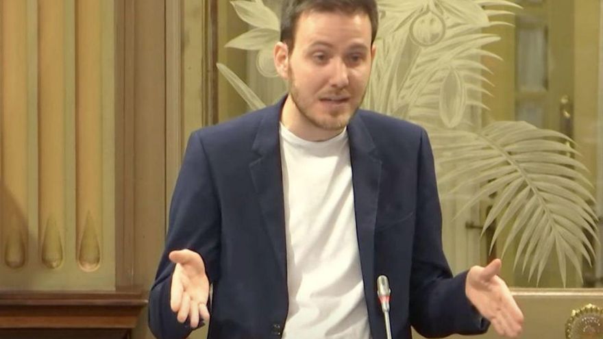 El PSOE denuncia &quot;el abandono del transporte público&quot; por parte del Govern de Prohens