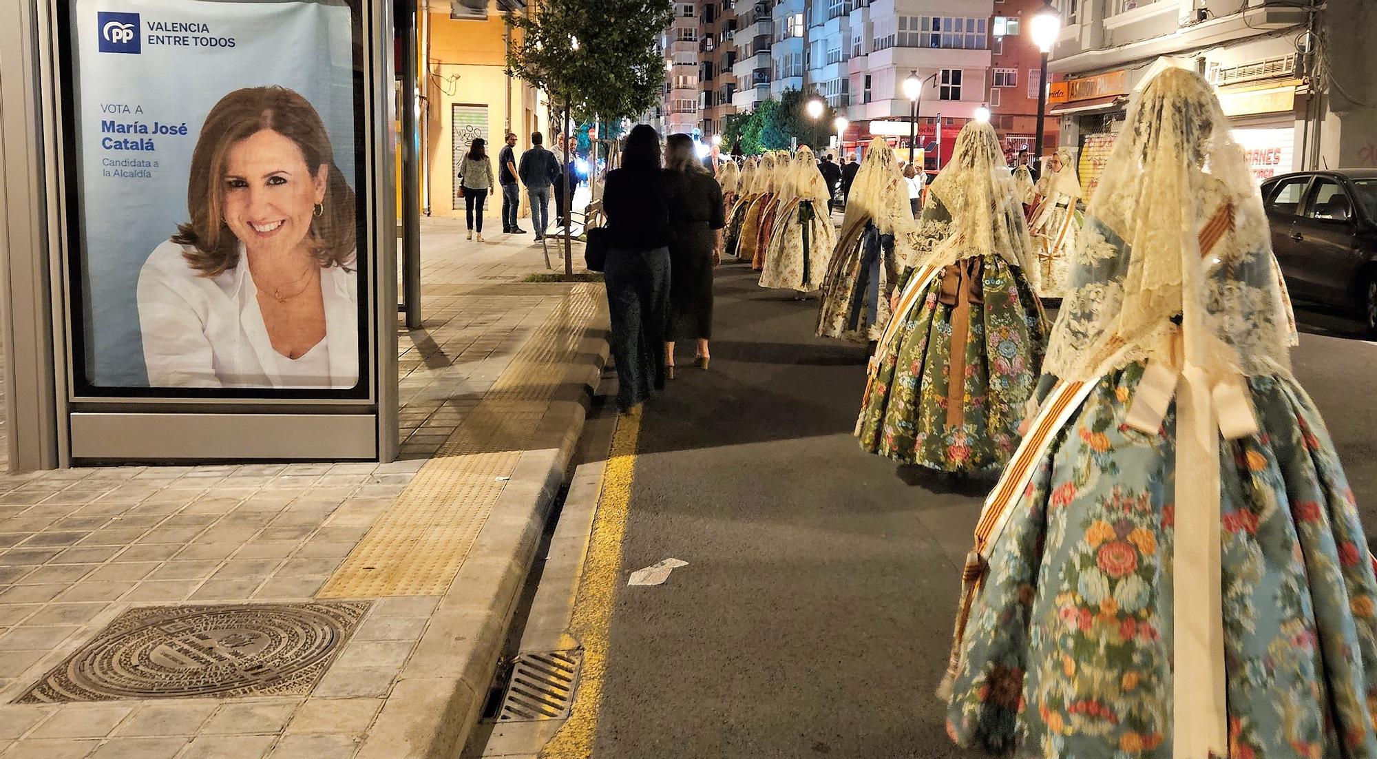 Laura, Paula, las cortes y las fallas de Zaidía acompañan al Cristo de la Fe