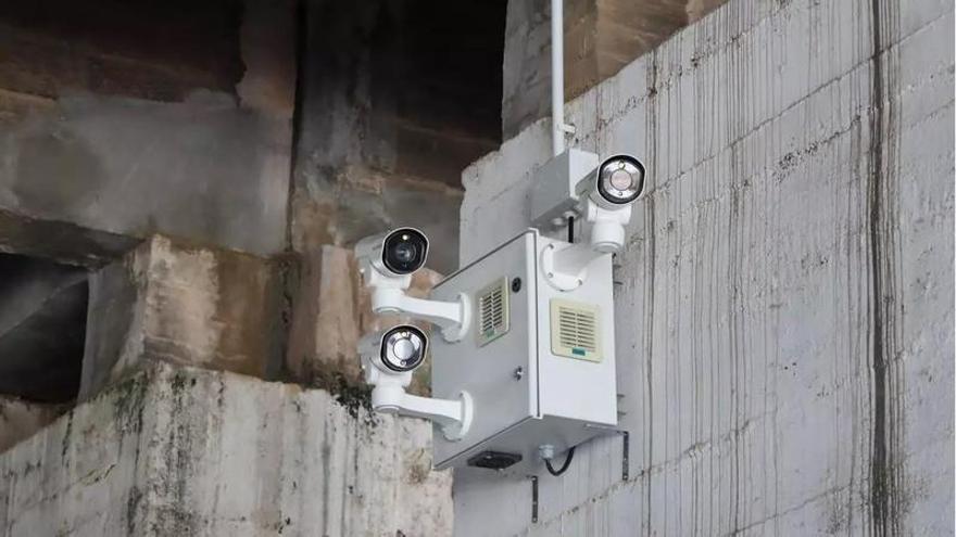 Un tiktoker se atribuye la retirada de las cámaras de tráfico de una rotonda de Burjassot