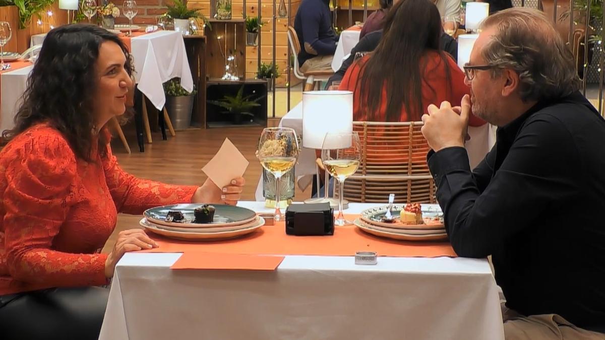 'First dates' lleva a su restaurante al "doble" de George Michael: "Igual de joven se parecía".