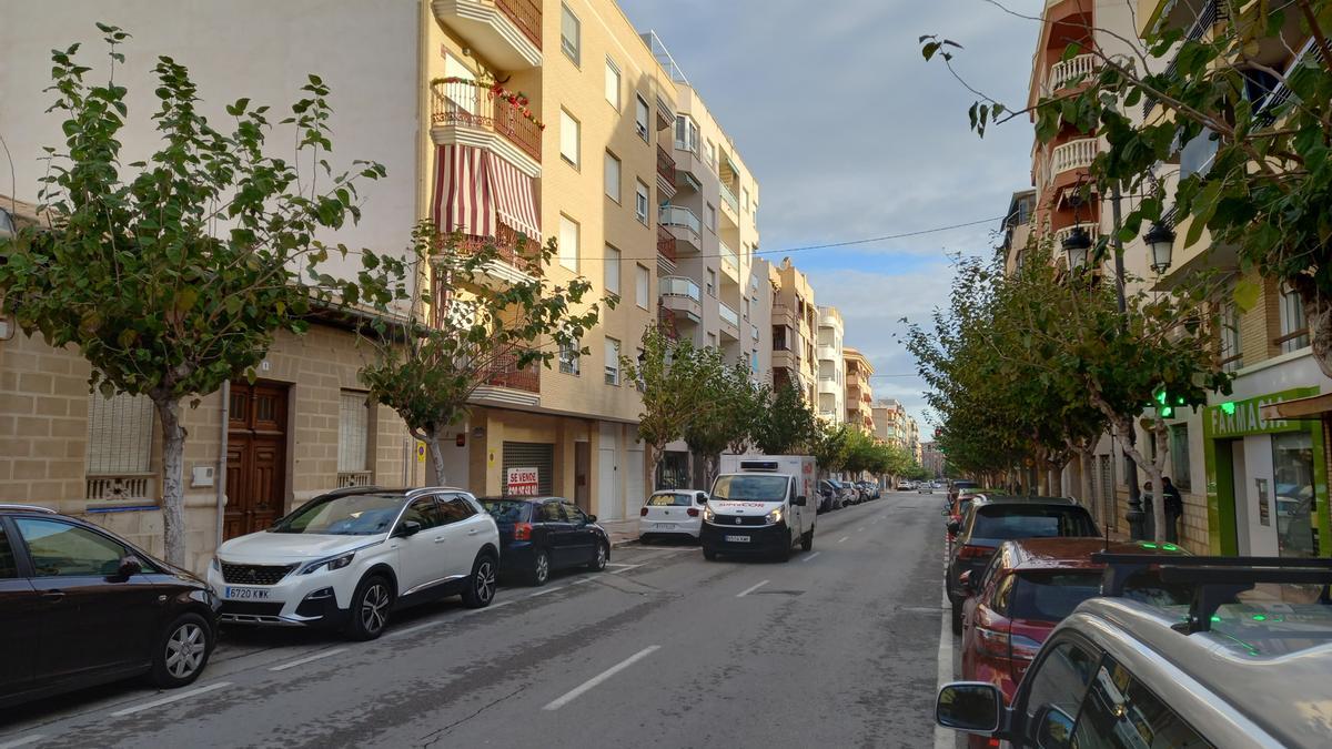 La avenida Generalitat, una de las principales calles de El Campello, en una imagen de archivo.