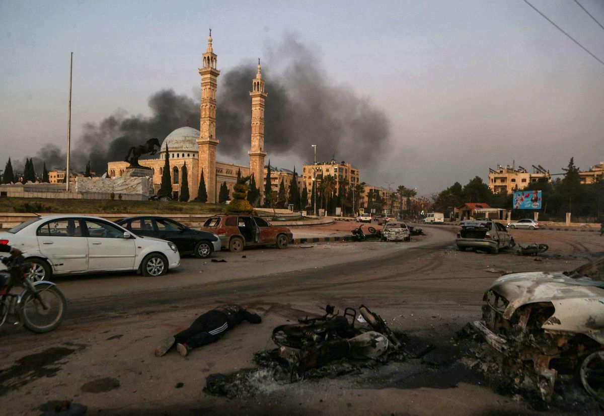 Els rebels sirians ocupen grans territoris davant la fugida d’Assad