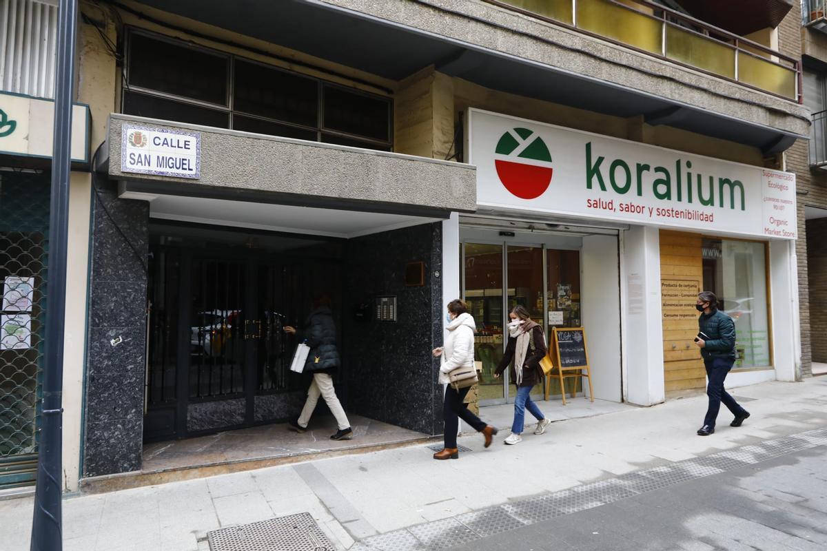 Edificio de la calle San Miguel en el que ha ocurrido el asesinato.