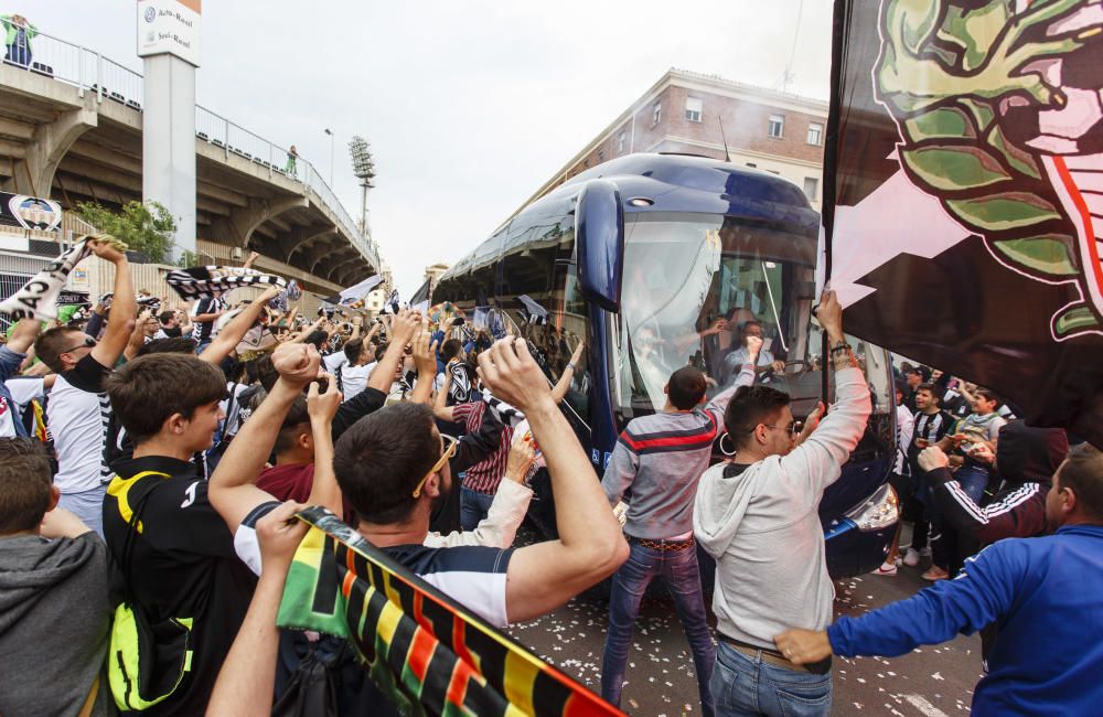 Ambiente previo al partido del CD Castellón