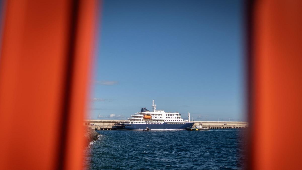 Operativa para desembarcar a los pasajeros del 'Hondius' en Tenerife