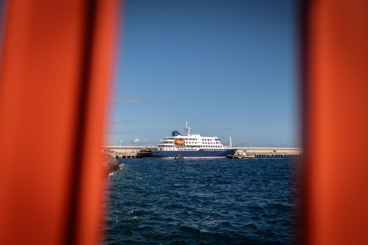 Operativa para desembarcar a los pasajeros del 'Hondius' en Tenerife