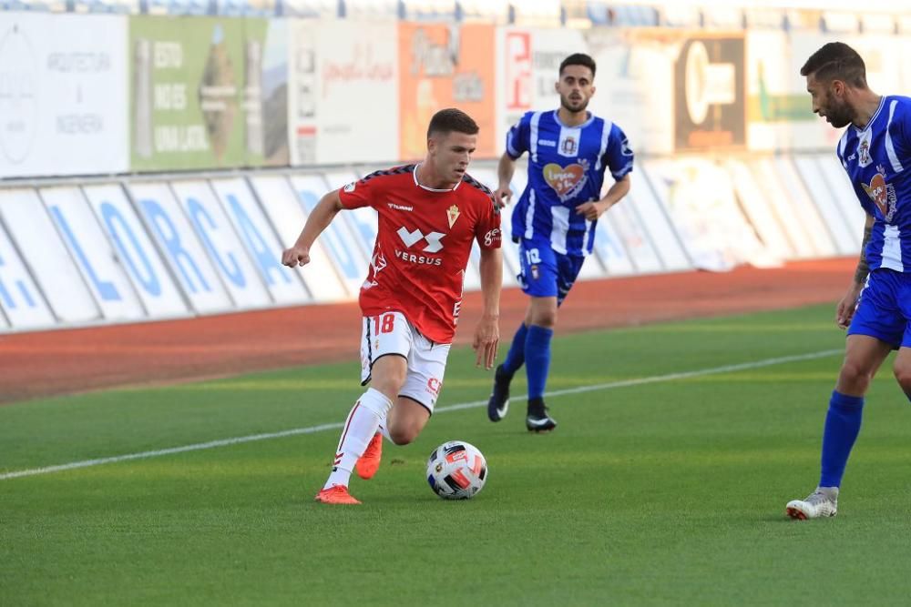 Toril sentencia al Lorca y da el primer triunfo al Real Murcia