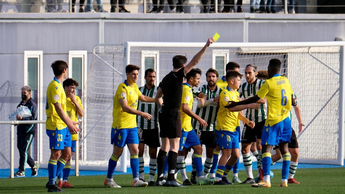 Las imágenes del Cádiz B-Córdoba CF