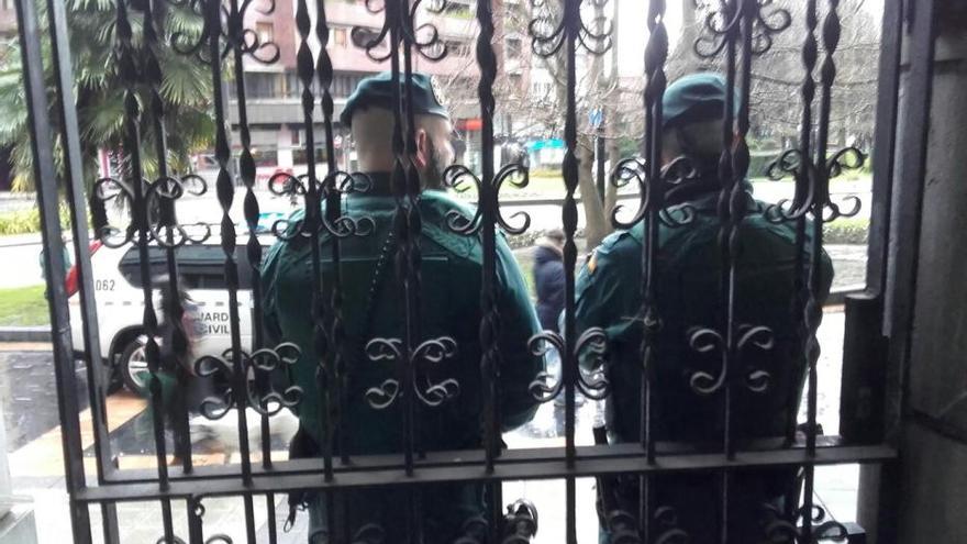 Seis detenidos de UGT-Asturias, entre ellos su ex secretario, por presunto fraude