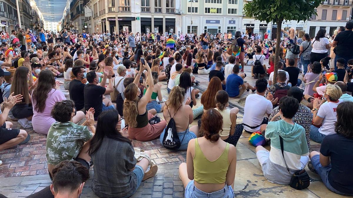 Concentración en repulsa por la muerte del joven Samuel en la plaza de la Constitución de Málaga