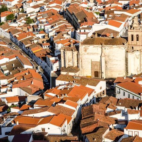 Este desconocido pueblo de Badajoz tiene un castillo árabe que hay que visitar una vez en la vida