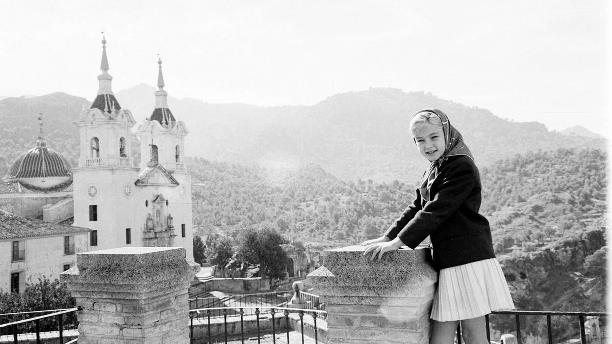 Marisol en el santuario de la Fuensanta (1962).