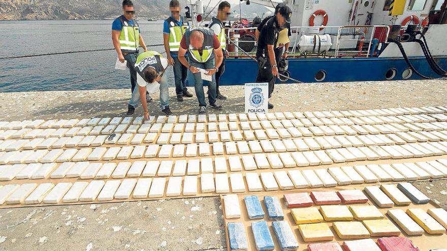 La droga fue desembarcada ayer en el puerto de Cartagena.