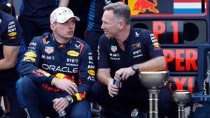 Verstappen y Horner, en la celebración de una victoria del neerlandés