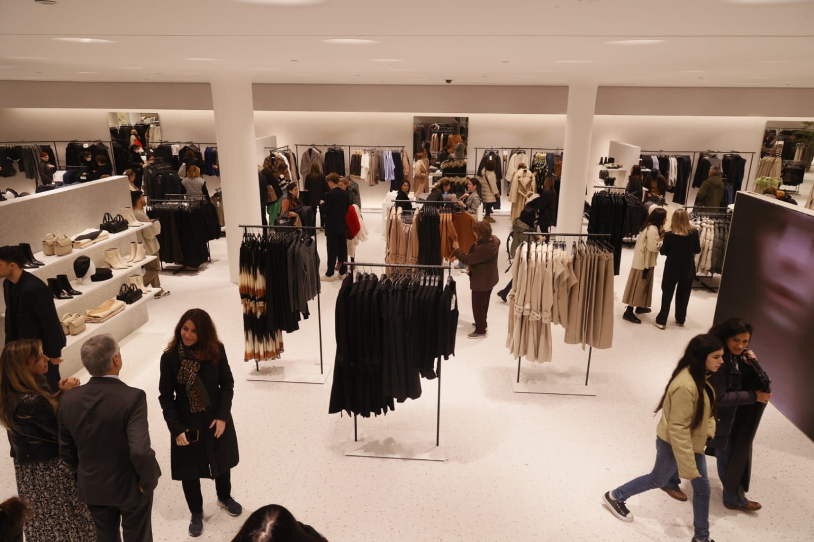 Así es la nueva tienda de Zara en València