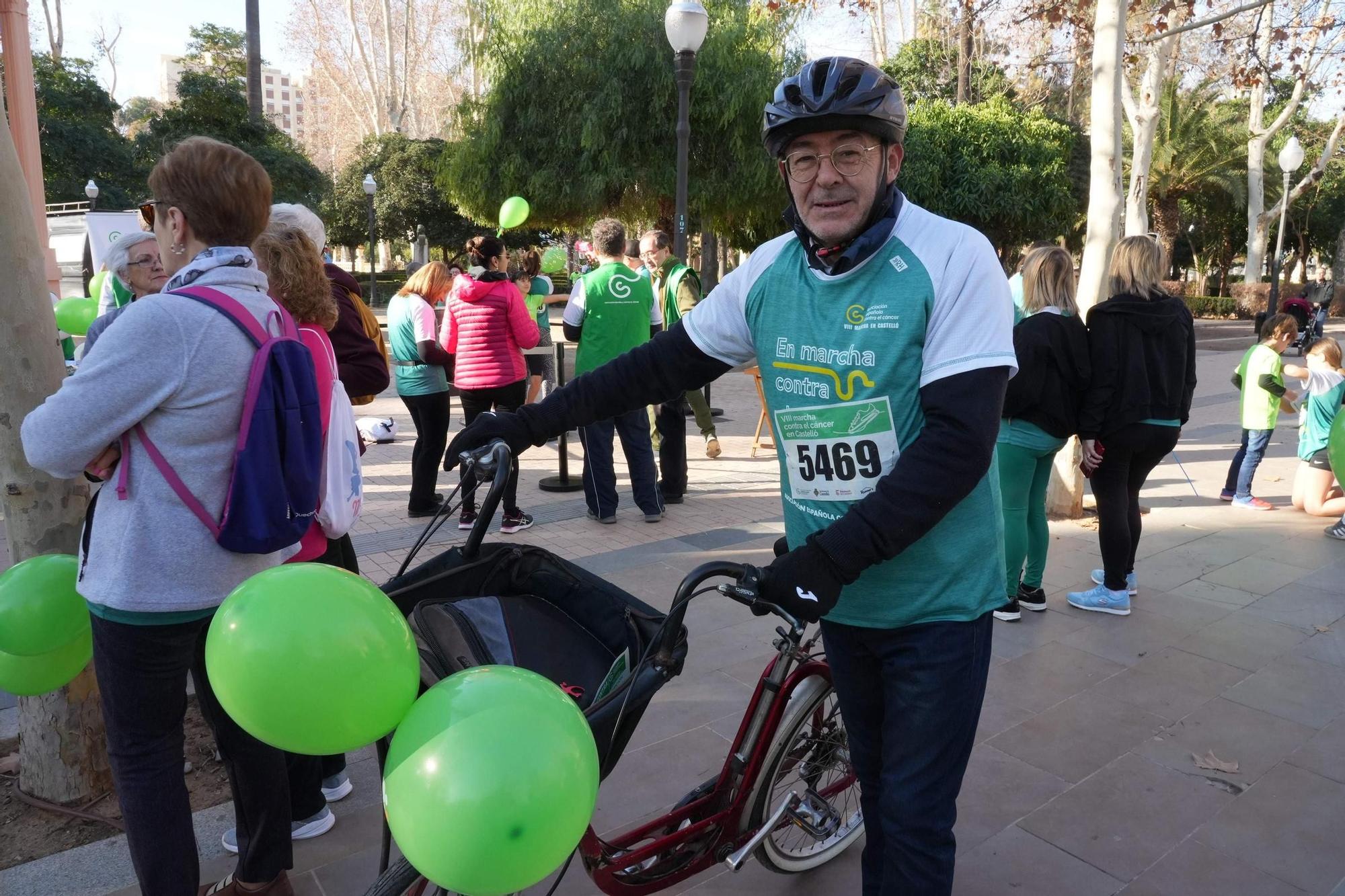 Galería I Búscate en nuestra macrogalería de fotos de la Marcha Contra el Cáncer de Castelló