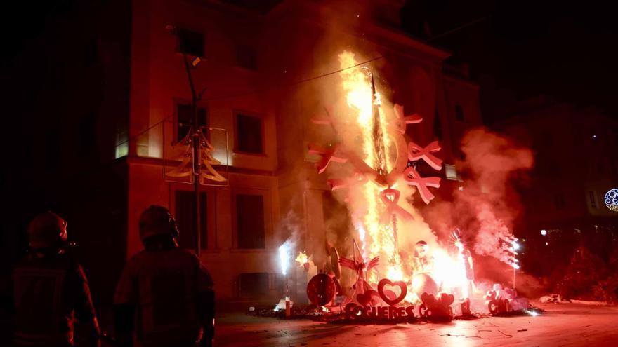 La cremà de Fogueres en Nadal ofrece calor de cara a las Fiestas navideñas