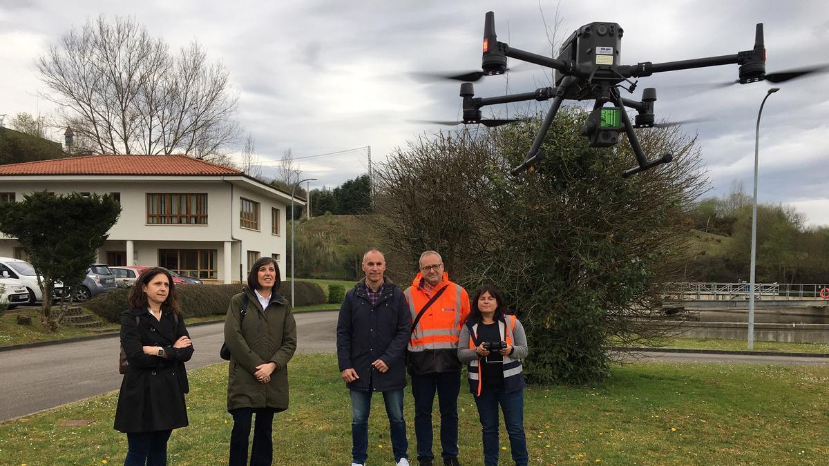 2023 03 22 Viceconsejera presentacion dron EDAR San Cloyo 1