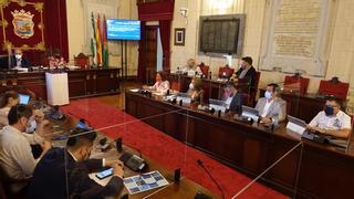 La oposición critica que se tarde dos años en convocar la comisión de transparencia de Málaga