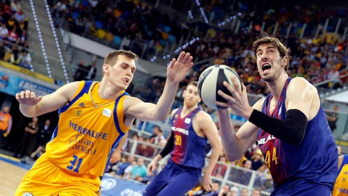 Tomic, en una acción del partido ante el Gran Canaria