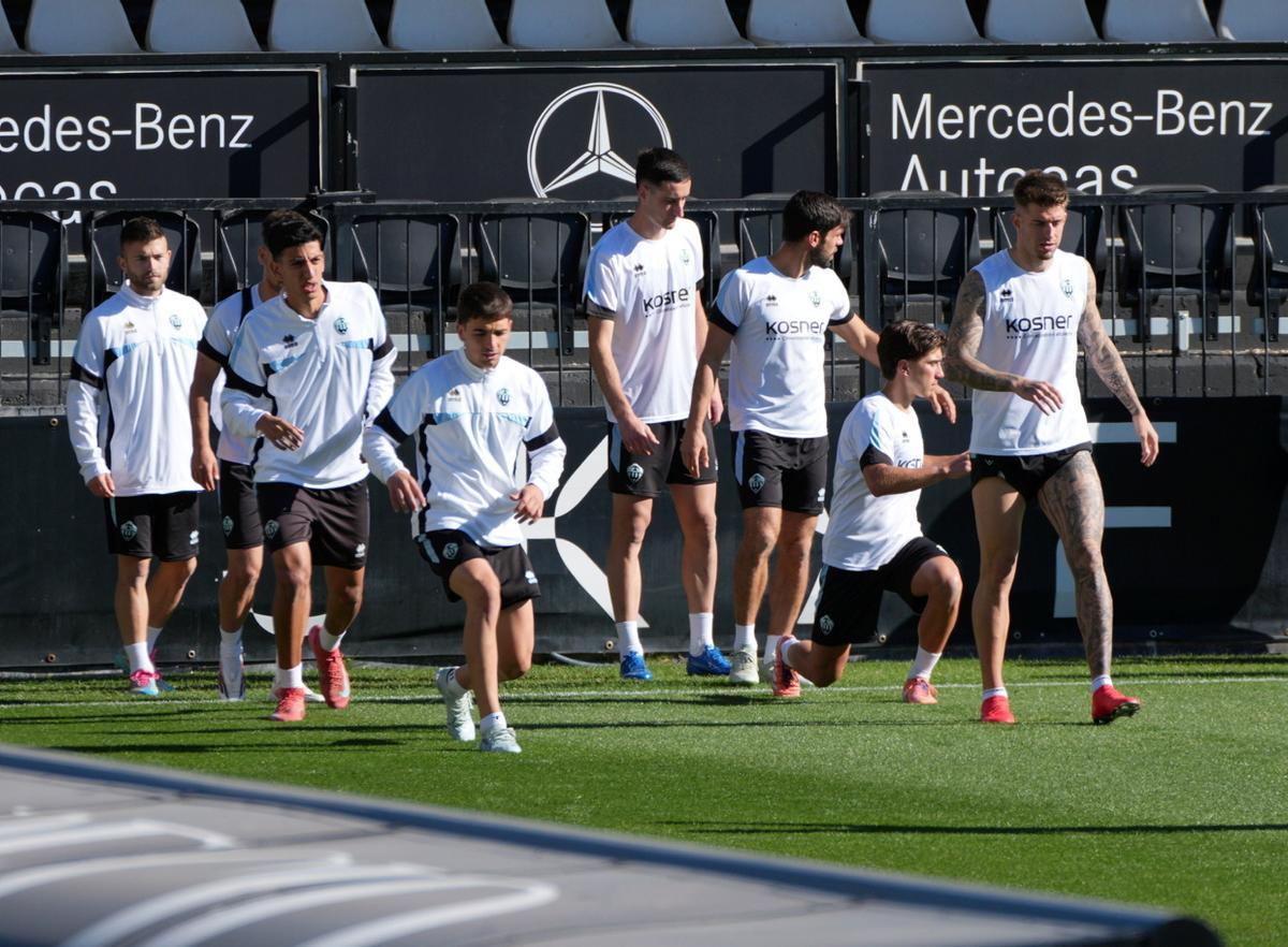¡Atención máxima! El entrenamiento previo en el SkyFi Castalia antes del Castellón-Almería