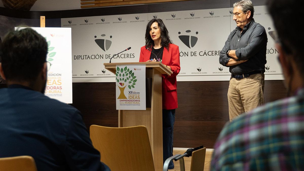La vicepresidenta primera de la Diputación de Cáceres, Esther Gutiérrez.