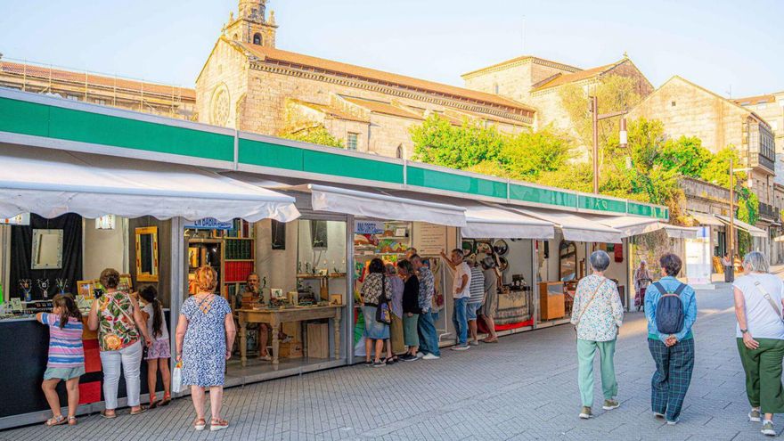 Algunos de los puestos que se presentan este año en la feria.