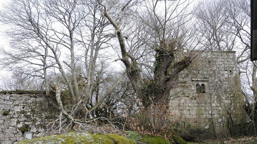 La Tulla de Fafián es una torre fortaleza construida sobre el siglo XV .