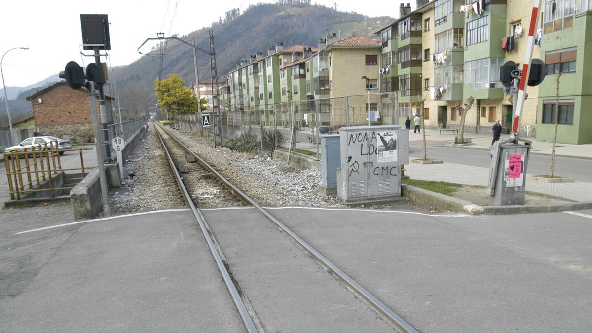 Paso a nivel de Barredos, en Laviana